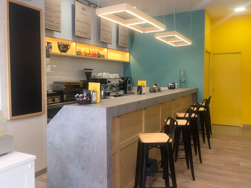 Mostrador de una cafetería Mostrador de una cafetería