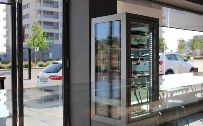 Así son los armarios expositores refrigerados